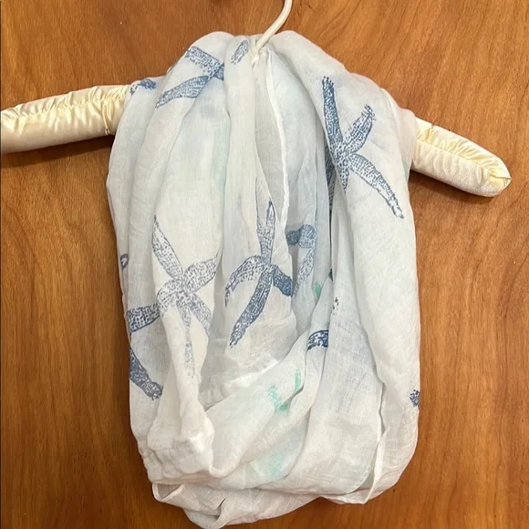 Starfish Print Beach Infinity Scarf - Picture 2 of 6